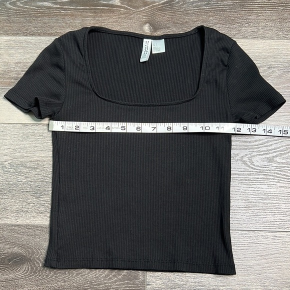 H&M Solid Black Square Neck Crop Top - Picture 3 of 5